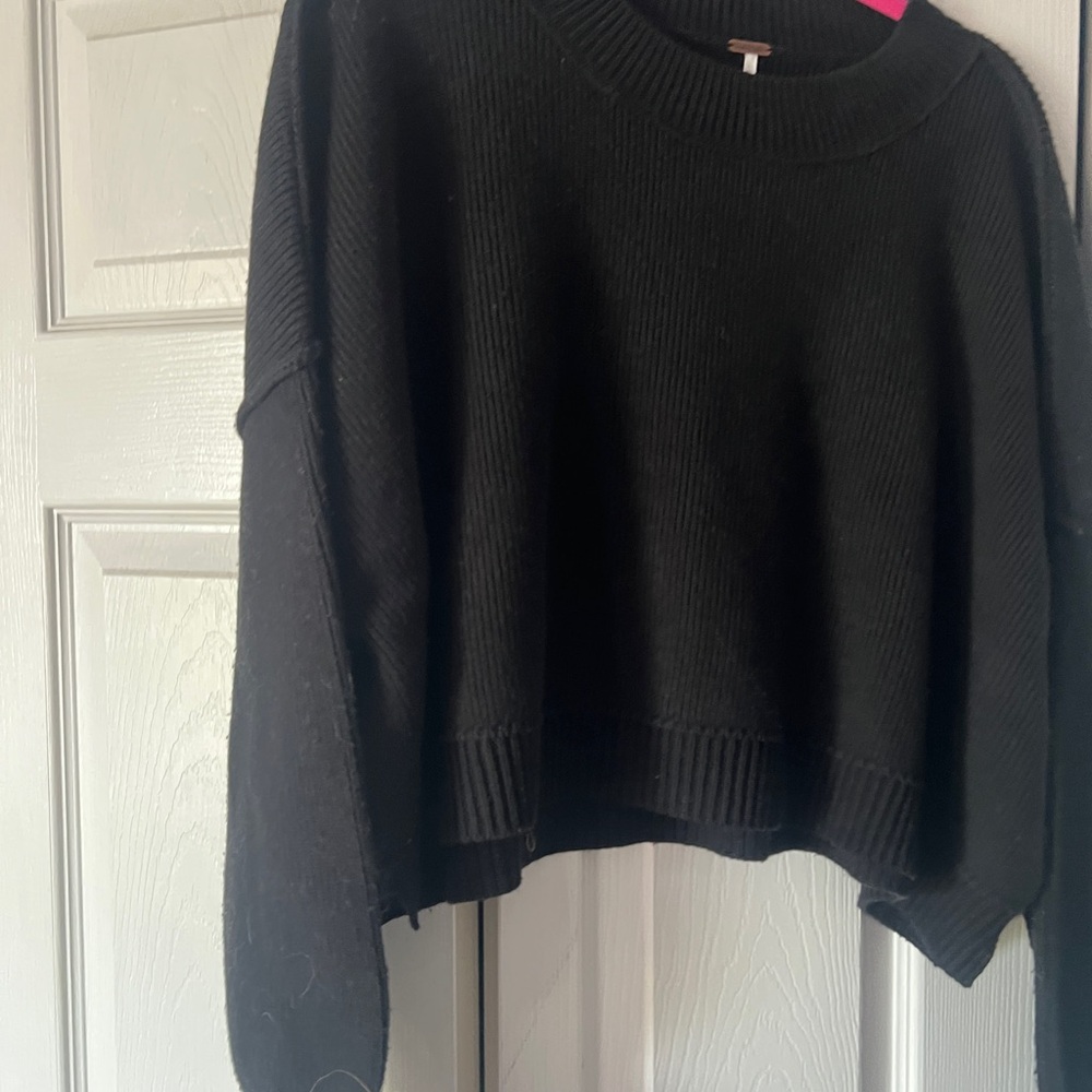 Free People Black Crew Neck Sweater - Picture 2 of 13